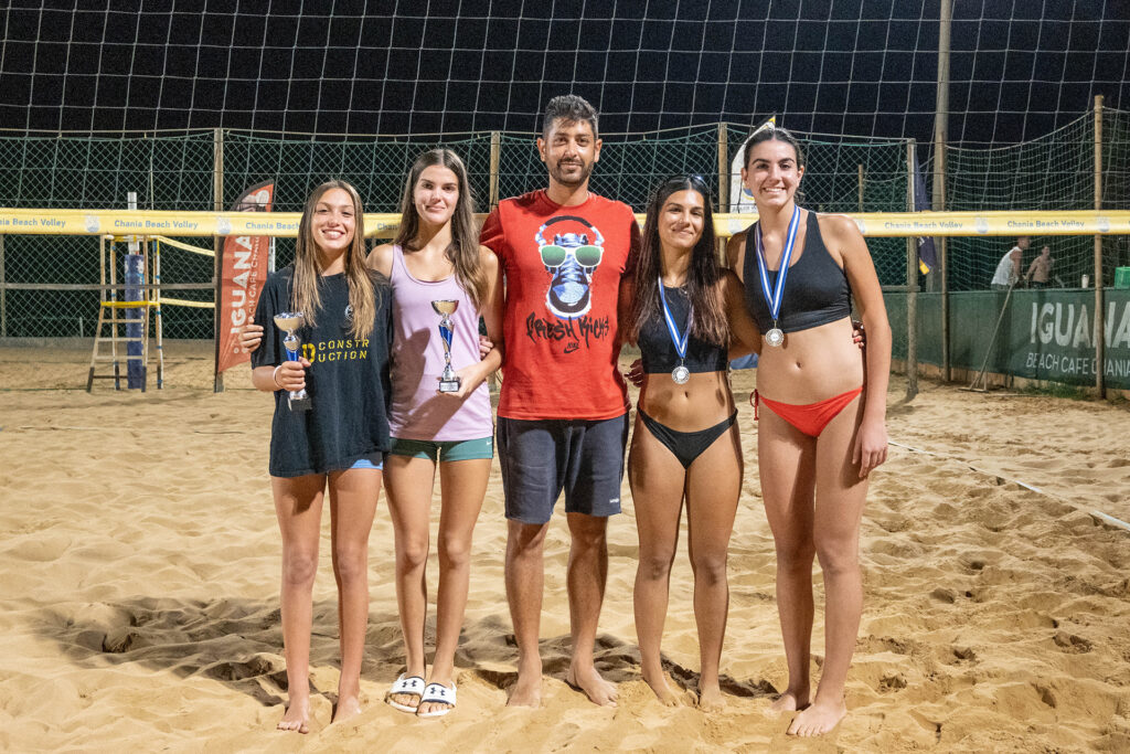 Πρωταθλήτριες Κρήτης οι Χαρισσάκη / Φραγκιουδάκη 1