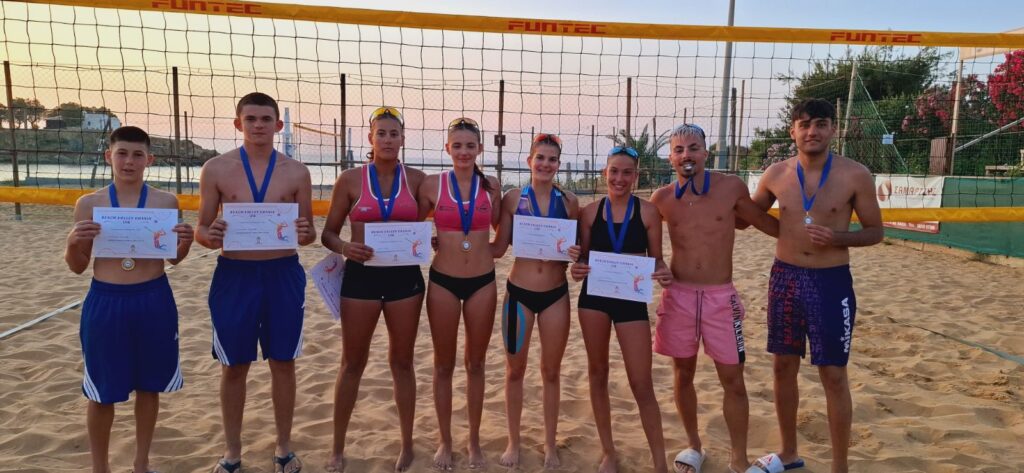 Χαρισσάκη Α. / Φραγκιουδάκη και Αντωνακάκης / Δενδράκης κατέκτησαν το U18 tournament 1